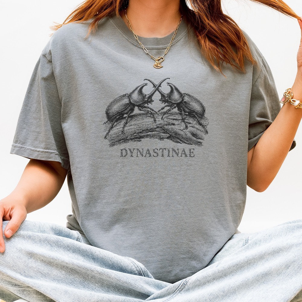Dynastinae Rhinoceros Beetles Locking Horns on a Log Tee